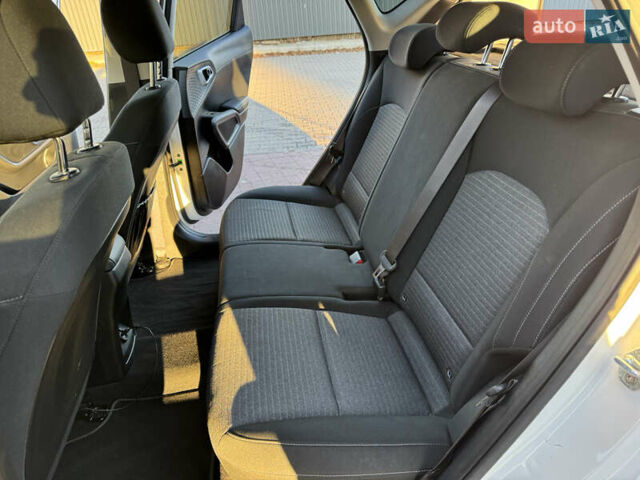 Белый Киа Soul EV, объемом двигателя 0 л и пробегом 80 тыс. км за 18999 $, фото 20 на Automoto.ua