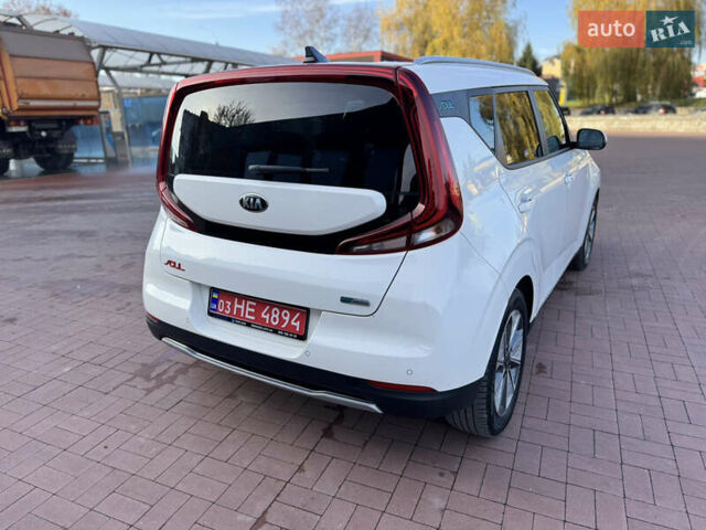 Белый Киа Soul EV, объемом двигателя 0 л и пробегом 80 тыс. км за 18999 $, фото 6 на Automoto.ua