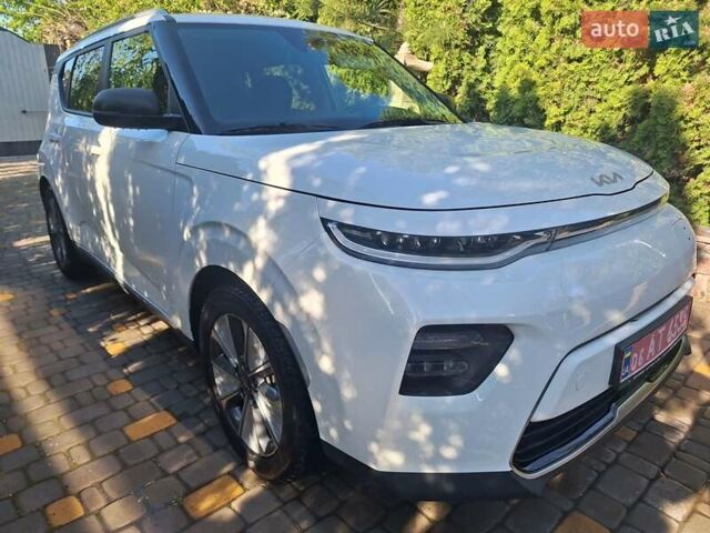 Білий Кіа Soul EV, об'ємом двигуна 0 л та пробігом 99 тис. км за 17650 $, фото 3 на Automoto.ua