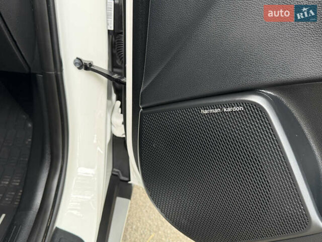 Киа Soul EV 2022 в Киеве на Automoto.ua Белый Киа Soul EV, объемом двигателя 0 л и пробегом 54 тыс. км за 22000 $, фото 27 на Automoto.ua