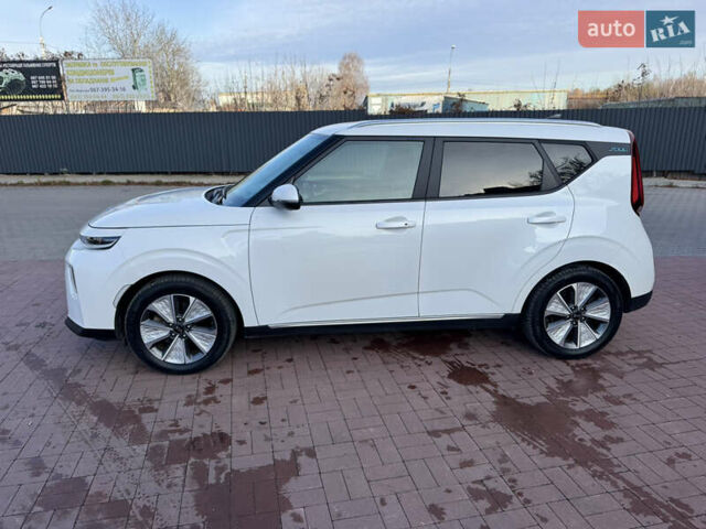 Белый Киа Soul EV, объемом двигателя 0 л и пробегом 80 тыс. км за 18999 $, фото 2 на Automoto.ua