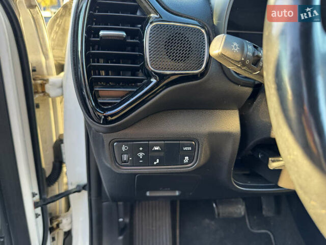 Белый Киа Soul EV, объемом двигателя 0 л и пробегом 80 тыс. км за 18999 $, фото 16 на Automoto.ua