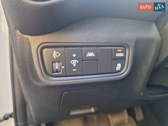 Білий Кіа Soul EV, об'ємом двигуна 0 л та пробігом 99 тис. км за 17650 $, фото 20 на Automoto.ua