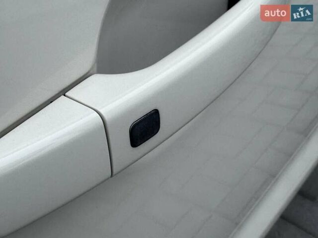 Бежевий Кіа Soul EV, об'ємом двигуна 0 л та пробігом 110 тис. км за 11500 $, фото 15 на Automoto.ua