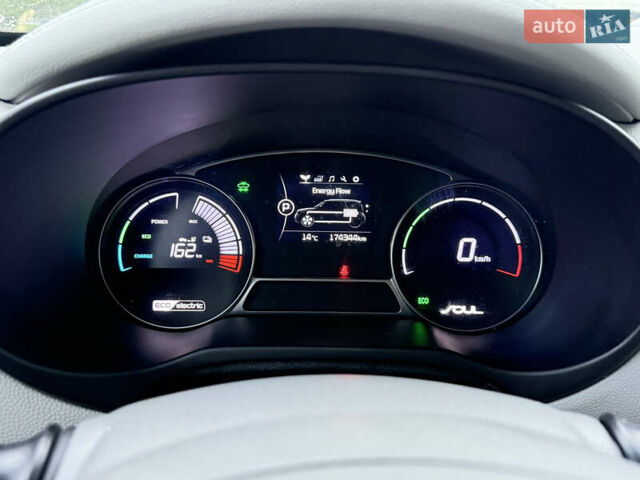 Бежевый Киа Soul EV, объемом двигателя 0 л и пробегом 174 тыс. км за 9700 $, фото 9 на Automoto.ua