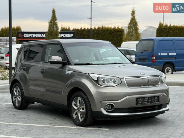 Бежевый Киа Soul EV, объемом двигателя 0 л и пробегом 174 тыс. км за 9700 $, фото 2 на Automoto.ua