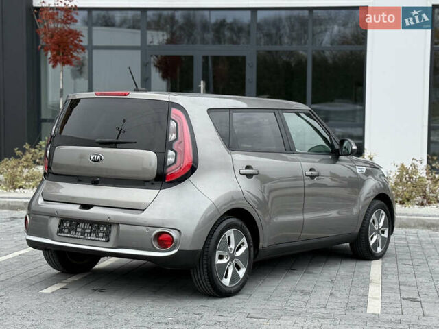 Бежевый Киа Soul EV, объемом двигателя 0 л и пробегом 174 тыс. км за 9700 $, фото 3 на Automoto.ua
