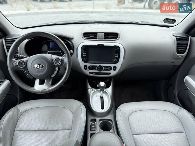 Бежевый Киа Soul EV, объемом двигателя 0 л и пробегом 174 тыс. км за 9700 $, фото 6 на Automoto.ua