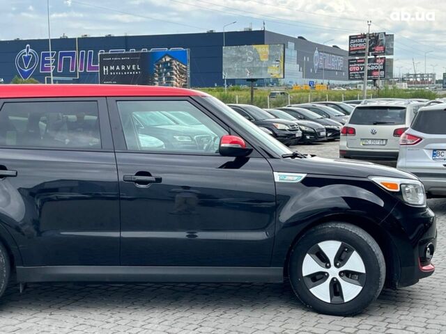 Черный Киа Soul EV, объемом двигателя 0 л и пробегом 95 тыс. км за 8590 $, фото 3 на Automoto.ua