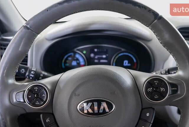 Черный Киа Soul EV, объемом двигателя 0 л и пробегом 150 тыс. км за 6700 $, фото 5 на Automoto.ua