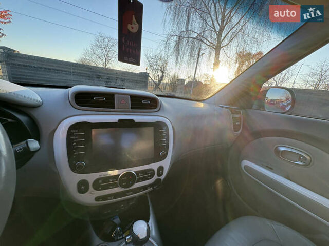 Черный Киа Soul EV, объемом двигателя 0 л и пробегом 134 тыс. км за 5600 $, фото 20 на Automoto.ua