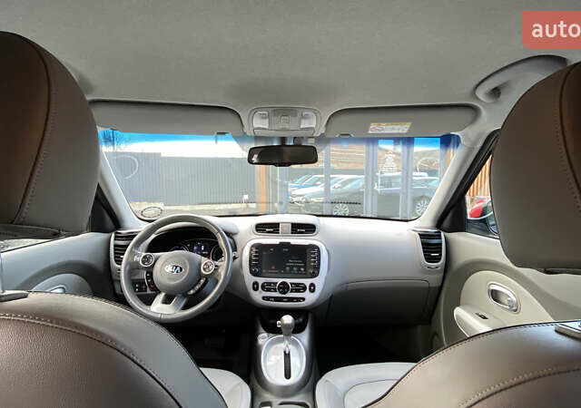 Черный Киа Soul EV, объемом двигателя 0 л и пробегом 96 тыс. км за 6999 $, фото 23 на Automoto.ua