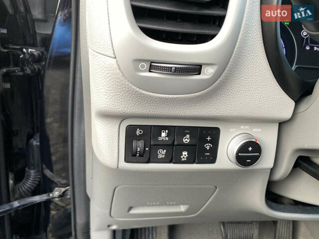 Черный Киа Soul EV, объемом двигателя 0 л и пробегом 96 тыс. км за 6999 $, фото 27 на Automoto.ua