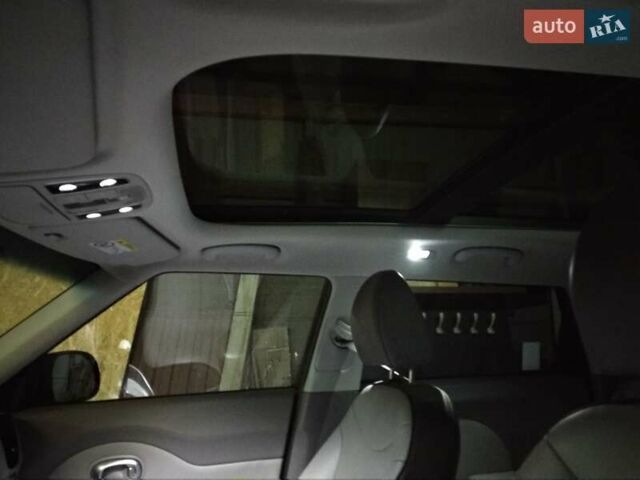 Чорний Кіа Soul EV, об'ємом двигуна 0 л та пробігом 139 тис. км за 6500 $, фото 3 на Automoto.ua