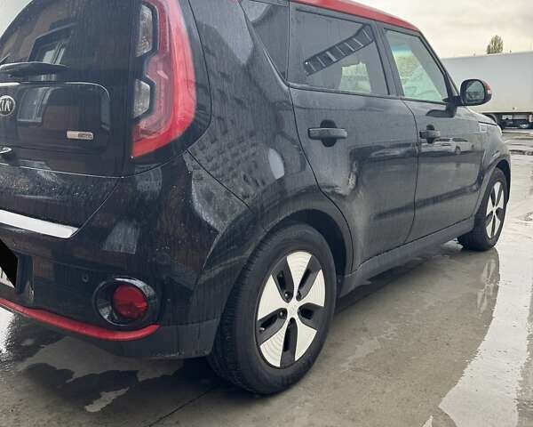 Кіа Soul EV 2015 у Вишневом на Automoto.ua Чорний Кіа Soul EV, об'ємом двигуна 0 л та пробігом 112 тис. км за 8200 $, фото 5 на Automoto.ua
