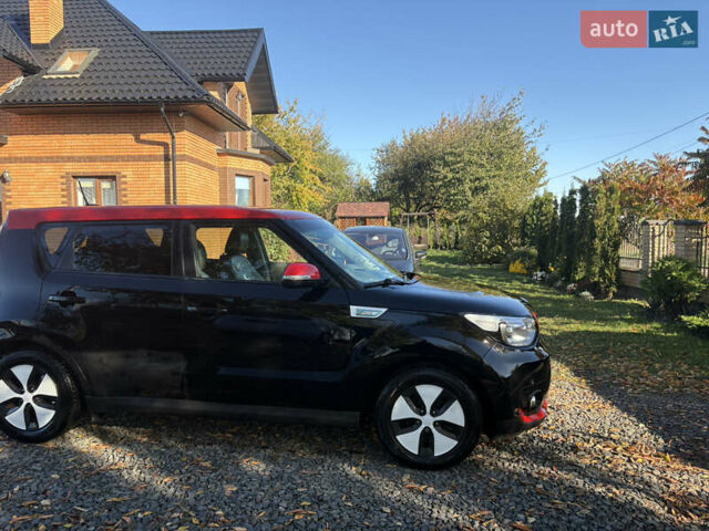Черный Киа Soul EV, объемом двигателя 0 л и пробегом 134 тыс. км за 5600 $, фото 2 на Automoto.ua