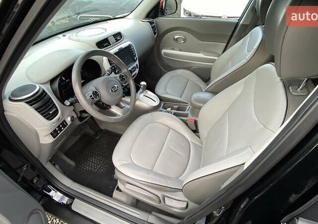 Черный Киа Soul EV, объемом двигателя 0 л и пробегом 96 тыс. км за 6999 $, фото 28 на Automoto.ua