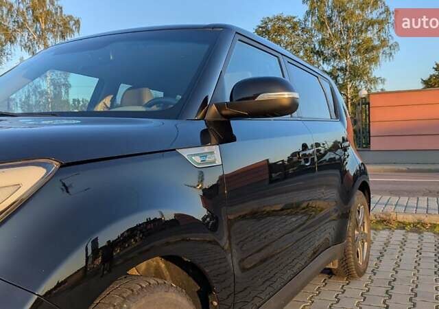 Чорний Кіа Soul EV, об'ємом двигуна 0 л та пробігом 117 тис. км за 6700 $, фото 20 на Automoto.ua