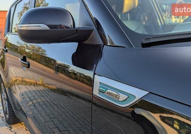 Чорний Кіа Soul EV, об'ємом двигуна 0 л та пробігом 117 тис. км за 6700 $, фото 13 на Automoto.ua