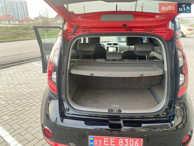 Черный Киа Soul EV, объемом двигателя 0 л и пробегом 98 тыс. км за 8999 $, фото 5 на Automoto.ua