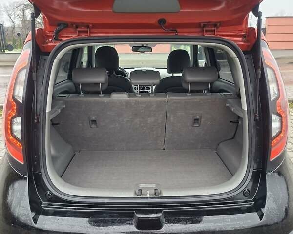 Чорний Кіа Soul EV, об'ємом двигуна 0 л та пробігом 98 тис. км за 6600 $, фото 14 на Automoto.ua