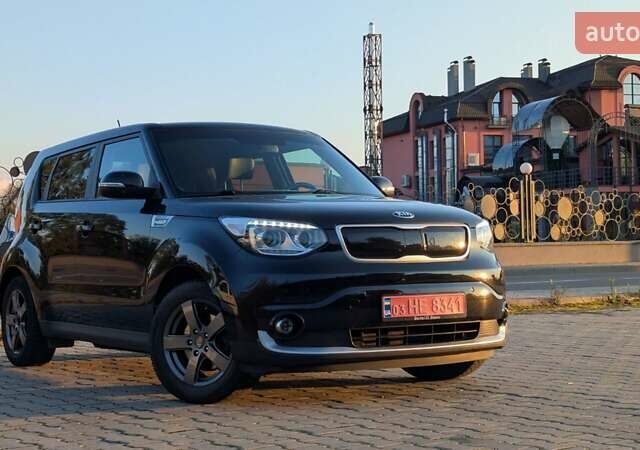 Чорний Кіа Soul EV, об'ємом двигуна 0 л та пробігом 117 тис. км за 6700 $, фото 2 на Automoto.ua