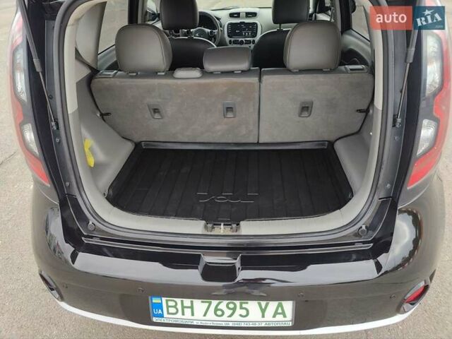 Чорний Кіа Soul EV, об'ємом двигуна 0 л та пробігом 127 тис. км за 10500 $, фото 25 на Automoto.ua