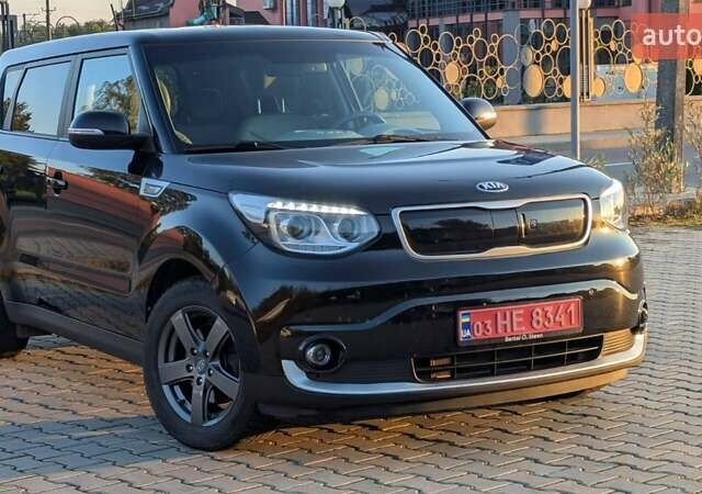 Чорний Кіа Soul EV, об'ємом двигуна 0 л та пробігом 117 тис. км за 6700 $, фото 27 на Automoto.ua
