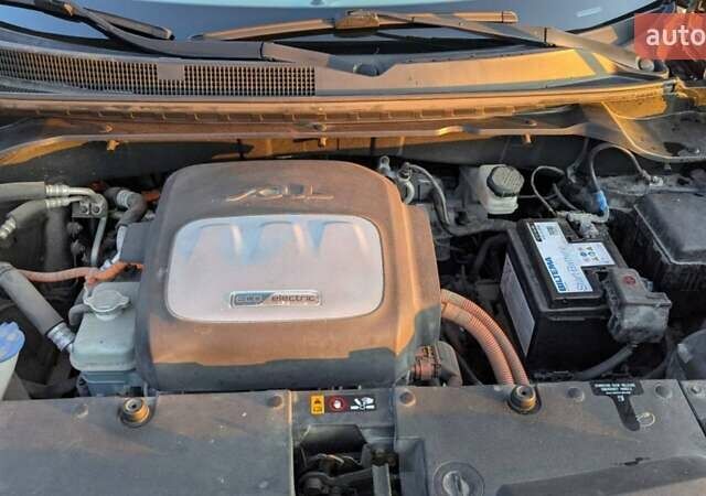 Чорний Кіа Soul EV, об'ємом двигуна 0 л та пробігом 117 тис. км за 6700 $, фото 3 на Automoto.ua