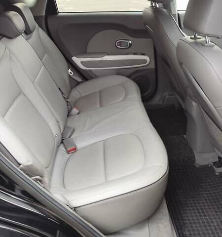 Черный Киа Soul EV, объемом двигателя 0 л и пробегом 98 тыс. км за 7400 $, фото 11 на Automoto.ua
