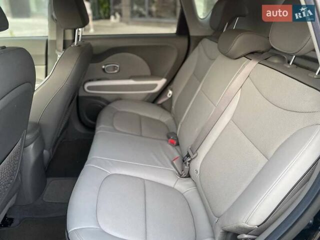 Черный Киа Soul EV, объемом двигателя 0 л и пробегом 98 тыс. км за 8999 $, фото 15 на Automoto.ua