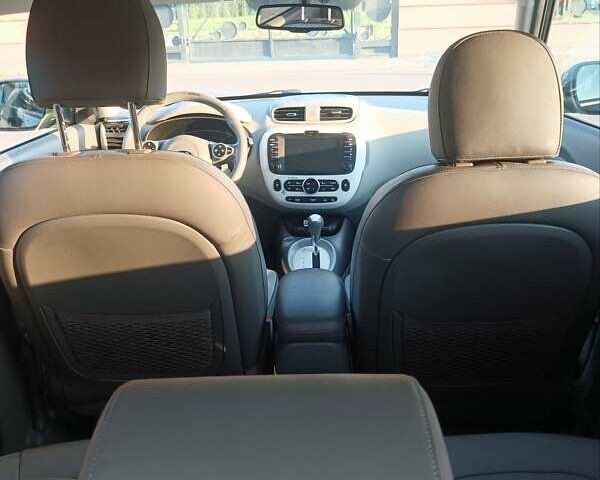 Чорний Кіа Soul EV, об'ємом двигуна 0 л та пробігом 117 тис. км за 6700 $, фото 30 на Automoto.ua