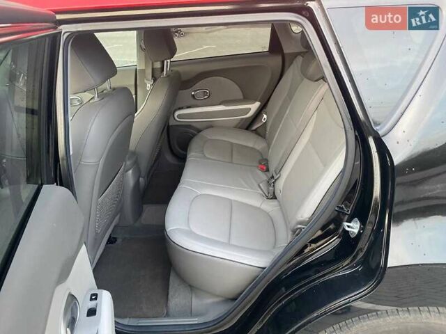 Черный Киа Soul EV, объемом двигателя 0 л и пробегом 98 тыс. км за 8999 $, фото 16 на Automoto.ua