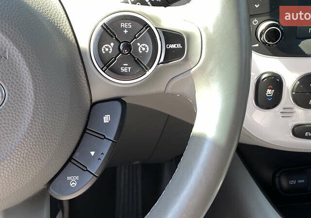 Черный Киа Soul EV, объемом двигателя 0 л и пробегом 84 тыс. км за 8200 $, фото 62 на Automoto.ua