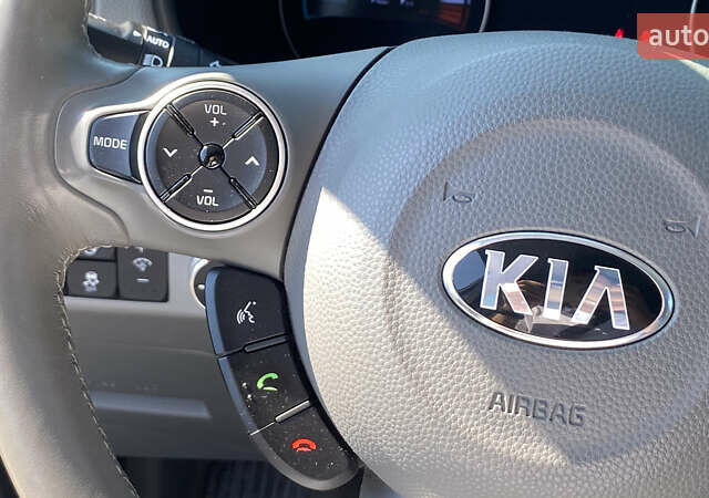 Черный Киа Soul EV, объемом двигателя 0 л и пробегом 84 тыс. км за 8200 $, фото 61 на Automoto.ua