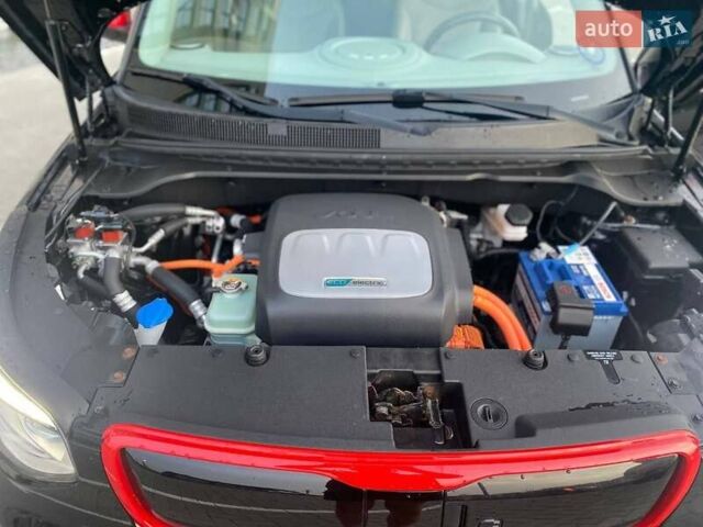 Черный Киа Soul EV, объемом двигателя 0 л и пробегом 98 тыс. км за 8999 $, фото 13 на Automoto.ua
