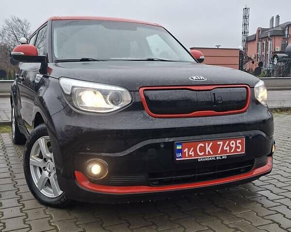 Чорний Кіа Soul EV, об'ємом двигуна 0 л та пробігом 98 тис. км за 6600 $, фото 2 на Automoto.ua