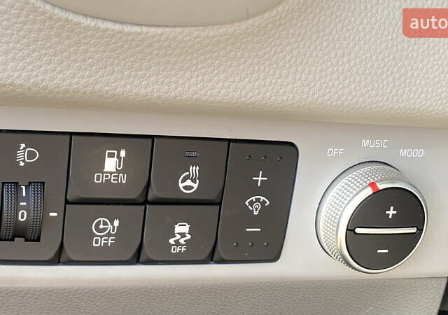 Черный Киа Soul EV, объемом двигателя 0 л и пробегом 84 тыс. км за 8200 $, фото 60 на Automoto.ua