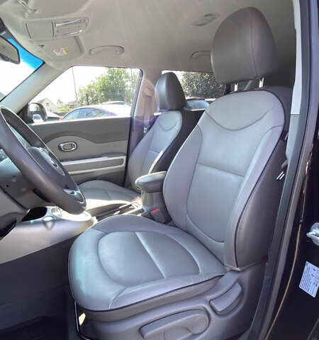 Черный Киа Soul EV, объемом двигателя 0 л и пробегом 84 тыс. км за 8200 $, фото 82 на Automoto.ua