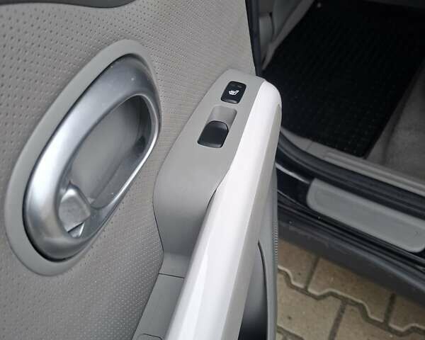 Чорний Кіа Soul EV, об'ємом двигуна 0 л та пробігом 98 тис. км за 6600 $, фото 18 на Automoto.ua