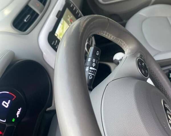 Черный Киа Soul EV, объемом двигателя 0 л и пробегом 98 тыс. км за 8999 $, фото 17 на Automoto.ua