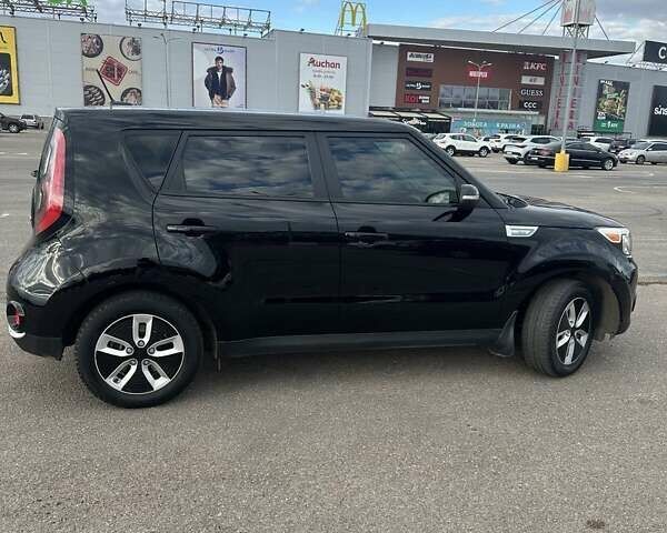 Чорний Кіа Soul EV, об'ємом двигуна 0 л та пробігом 127 тис. км за 10500 $, фото 8 на Automoto.ua