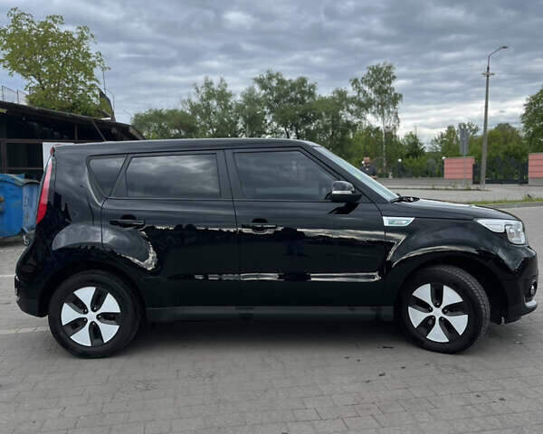 Черный Киа Soul EV, объемом двигателя 0 л и пробегом 137 тыс. км за 7400 $, фото 2 на Automoto.ua