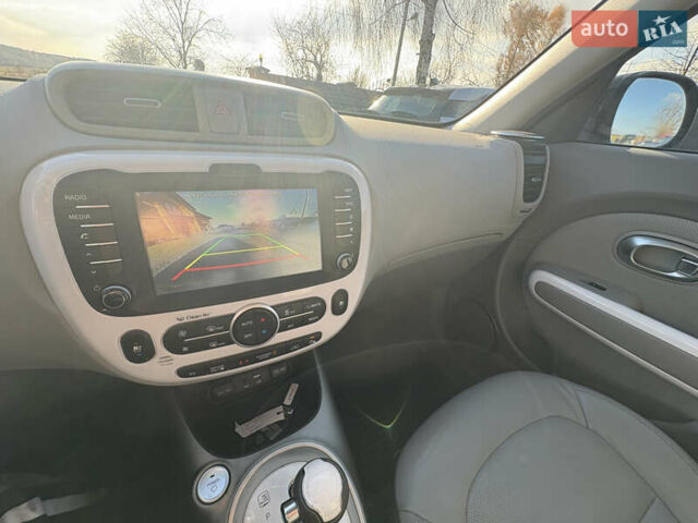 Чорний Кіа Soul EV, об'ємом двигуна 0 л та пробігом 139 тис. км за 5900 $, фото 19 на Automoto.ua