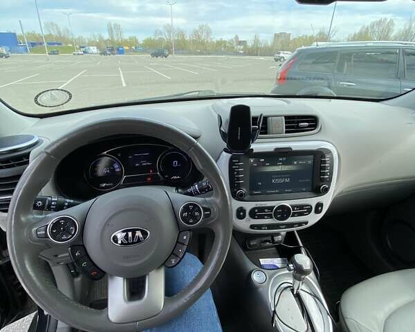 Черный Киа Soul EV, объемом двигателя 0 л и пробегом 106 тыс. км за 7700 $, фото 12 на Automoto.ua
