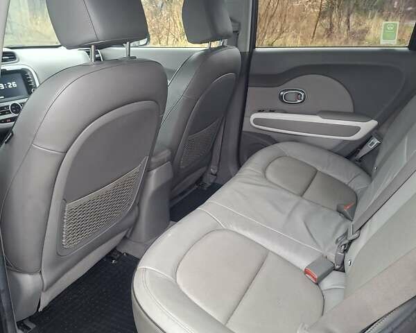 Чорний Кіа Soul EV, об'ємом двигуна 0 л та пробігом 98 тис. км за 6600 $, фото 19 на Automoto.ua