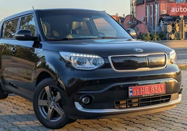 Чорний Кіа Soul EV, об'ємом двигуна 0 л та пробігом 117 тис. км за 6700 $, фото 4 на Automoto.ua