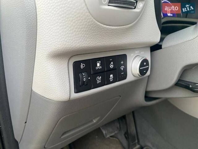 Черный Киа Soul EV, объемом двигателя 0 л и пробегом 98 тыс. км за 8999 $, фото 28 на Automoto.ua