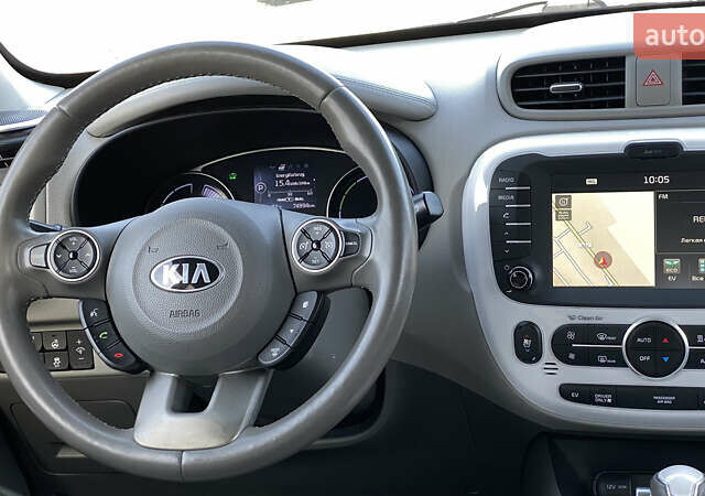 Черный Киа Soul EV, объемом двигателя 0 л и пробегом 84 тыс. км за 8200 $, фото 32 на Automoto.ua
