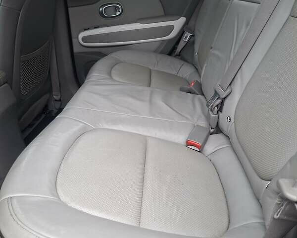 Чорний Кіа Soul EV, об'ємом двигуна 0 л та пробігом 98 тис. км за 6600 $, фото 20 на Automoto.ua